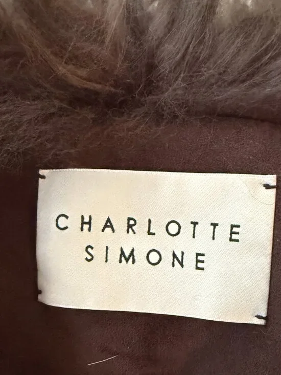 Charlotte Simone - Picture 3 of 4